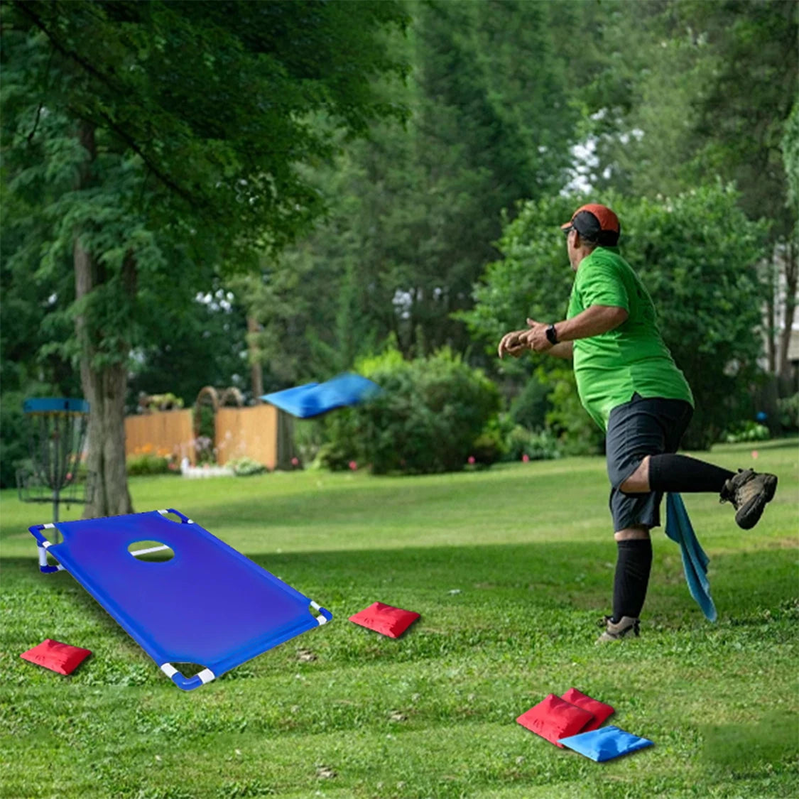 Corn Hole Game Set Includes 2 Game Boards + 6 Bean Bags + 1 Portable Bag. It Is Suitable for Both Indoor and Outdoor Use, and Is Suitable for Children, Adults, Camping Trips, Party Gatherings, Beach and Courtyard Entertainmen